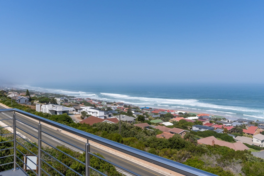 3 Bedroom Property for Sale in Pienaarstrand Western Cape